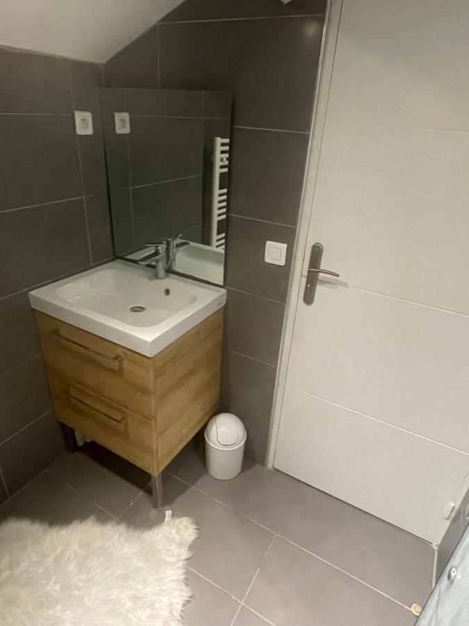 Beau Appartement Calme A Partager Marselha Exterior foto